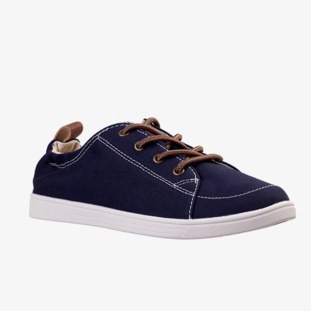 Spenco Santa Clara Canvas Sneakers 
Size 8